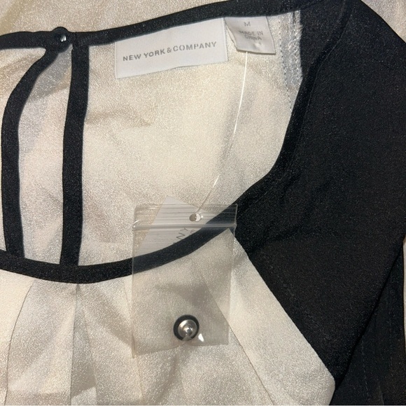 New York & Company Tank Top Small White & Black Sleeveless Keyhole Size M NWT - Picture 4 of 4